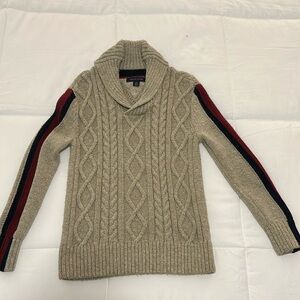 Tommy Hilfiger boys s/p (6-7) sweater. Great condition